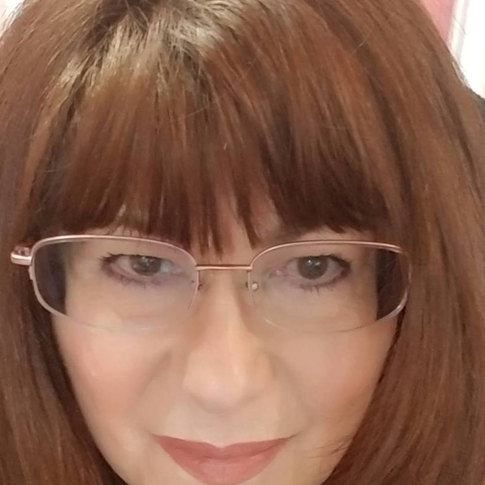 Meet your Posher, Denise